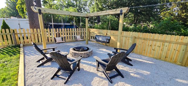 371 S Madison Street, Oswego, IL 60543