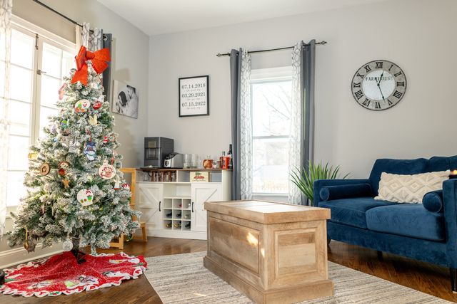 371 S Madison Street, Oswego, IL 60543