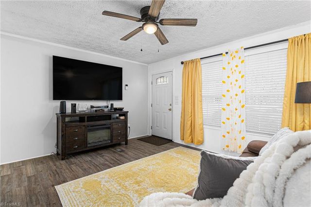 410 W Old Glencoe Road, Burlington, NC 27217