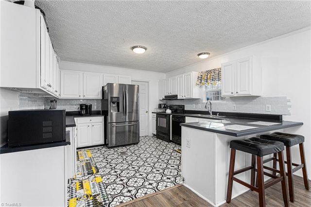 410 W Old Glencoe Road, Burlington, NC 27217