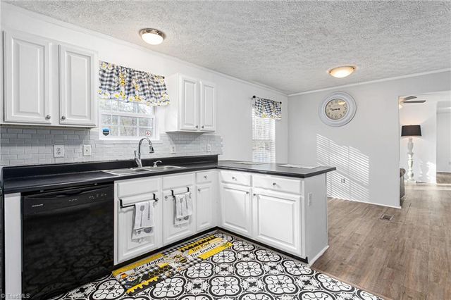 410 W Old Glencoe Road, Burlington, NC 27217