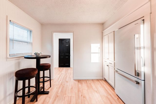 5703 Monticello Avenue, Portage City, MI 49024