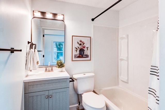 5703 Monticello Avenue, Portage City, MI 49024