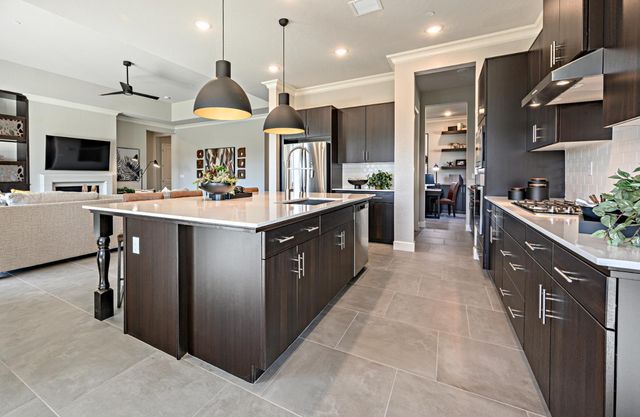 2071 N Rogers Lane, Clovis, CA 93619