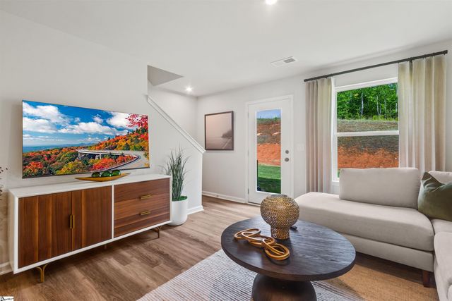 1290 Forestbrook Lane, Spartanburg, SC 29303