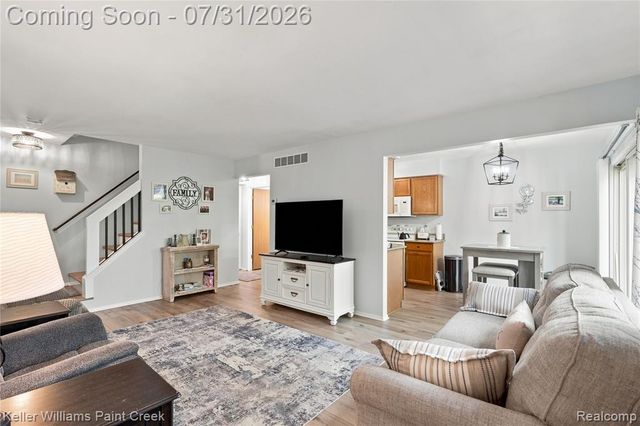 3009 High Pointe Ridge Road, Lake Orion, MI 48359