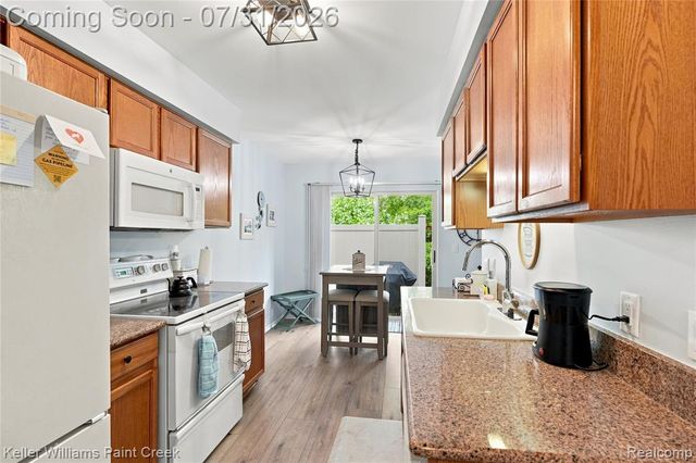 3009 High Pointe Ridge Road, Lake Orion, MI 48359
