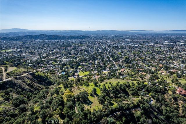 1018 N Glendora Avenue, Glendora, CA 91741