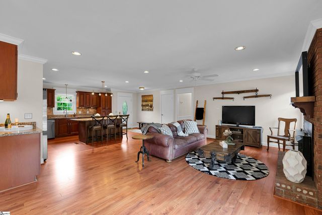 412 Holly Lane, Mauldin, SC 29662