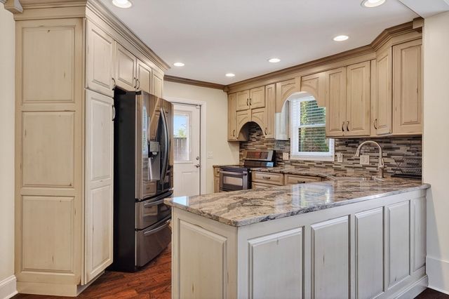 1630 Fairway Dr, Cookeville, TN 38501