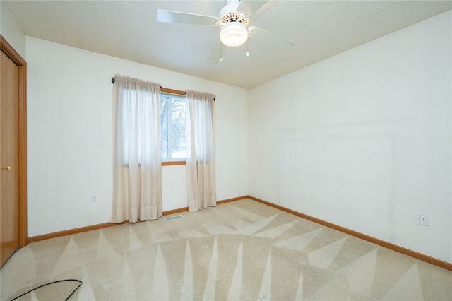 4550 Fairview Drive, Pleasant Hill, IA 50327