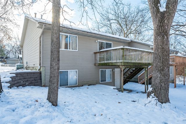 4550 Fairview Drive, Pleasant Hill, IA 50327