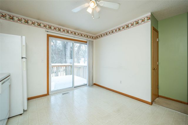 4550 Fairview Drive, Pleasant Hill, IA 50327