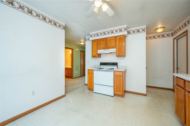 4550 Fairview Drive, Pleasant Hill, IA 50327