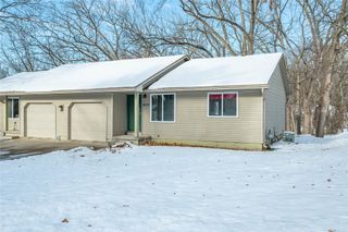 4550 Fairview Drive, Pleasant Hill, IA 50327