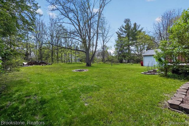 1331 Wolf Court, East Lansing, MI 48823