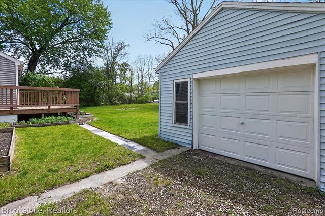 1331 Wolf Court, East Lansing, MI 48823