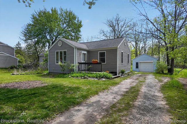 1331 Wolf Court, East Lansing, MI 48823