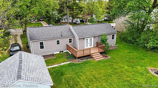 1331 Wolf Court, East Lansing, MI 48823