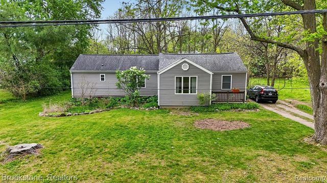 1331 Wolf Court, East Lansing, MI 48823