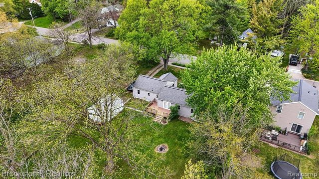 1331 Wolf Court, East Lansing, MI 48823
