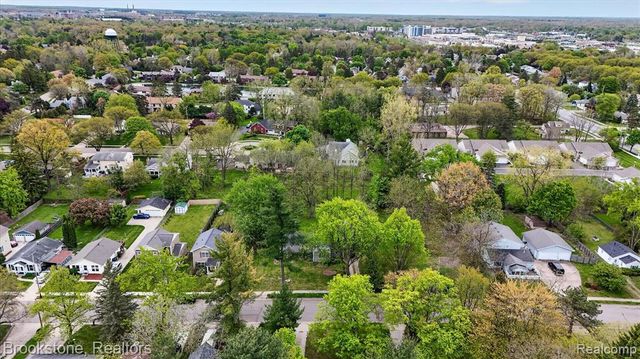 1331 Wolf Court, East Lansing, MI 48823