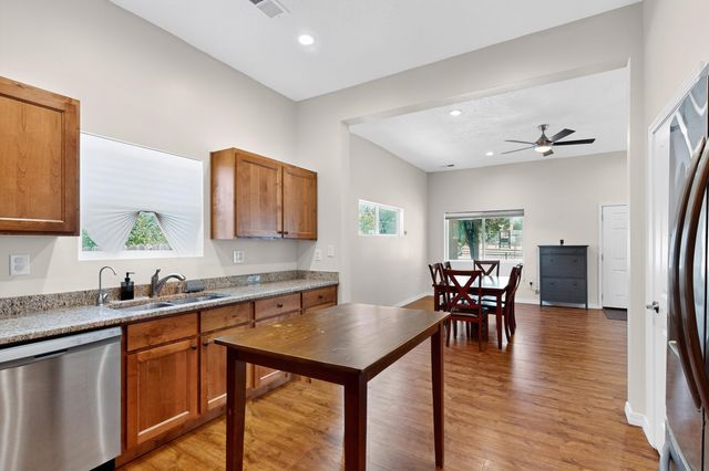 721 EDITH Boulevard SE, Albuquerque, NM 87102