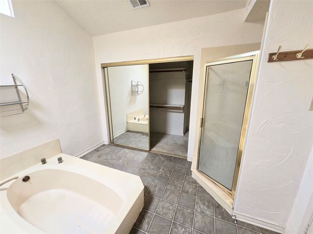 2211 Baltic Avenue, Arlington, TX 76011