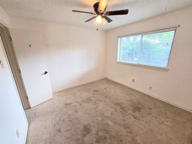 2211 Baltic Avenue, Arlington, TX 76011