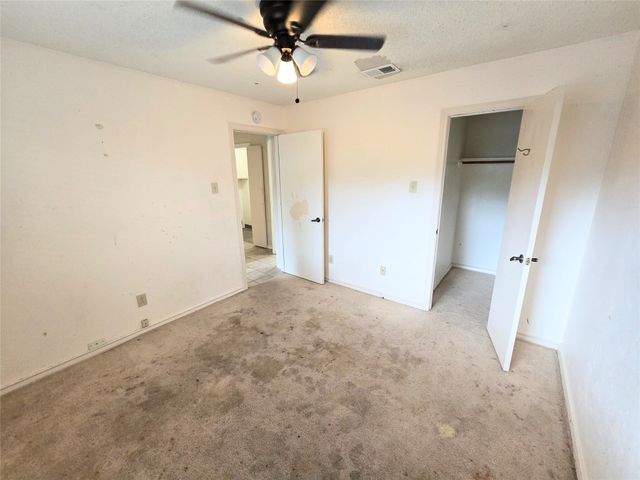 2211 Baltic Avenue, Arlington, TX 76011
