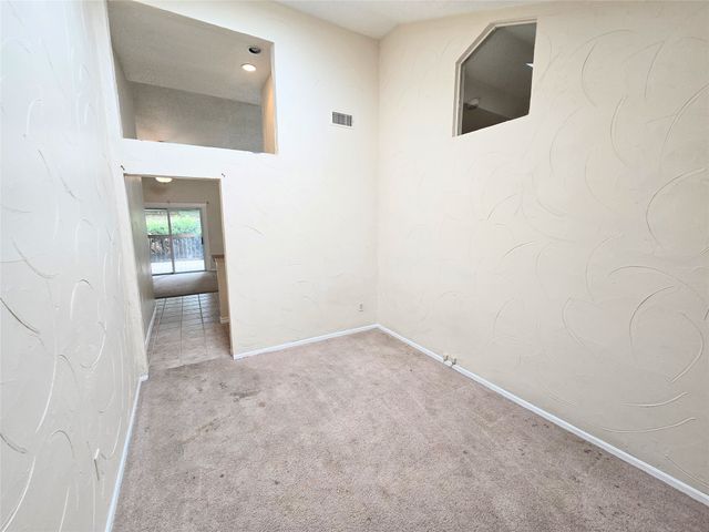 2211 Baltic Avenue, Arlington, TX 76011