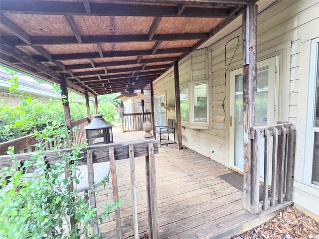 2211 Baltic Avenue, Arlington, TX 76011