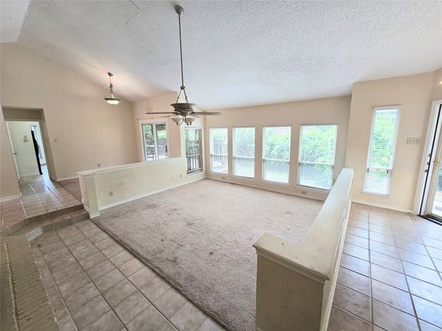 2211 Baltic Avenue, Arlington, TX 76011