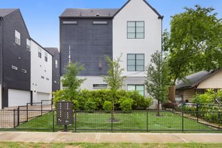 1147 N Madison Avenue 104, Dallas, TX 75208