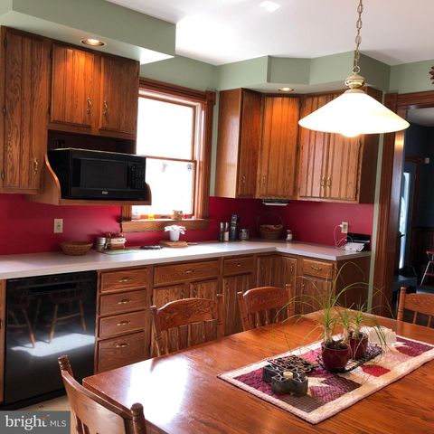 13 W WATER, Smithsburg, MD 21783
