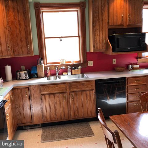 13 W WATER, Smithsburg, MD 21783