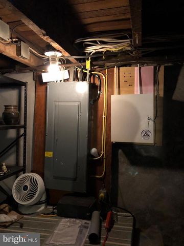 13 W WATER, Smithsburg, MD 21783