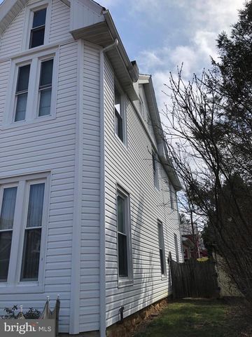 13 W WATER, Smithsburg, MD 21783