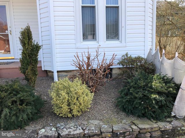 13 W WATER, Smithsburg, MD 21783