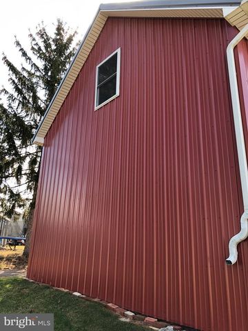 13 W WATER, Smithsburg, MD 21783