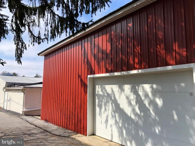13 W WATER, Smithsburg, MD 21783