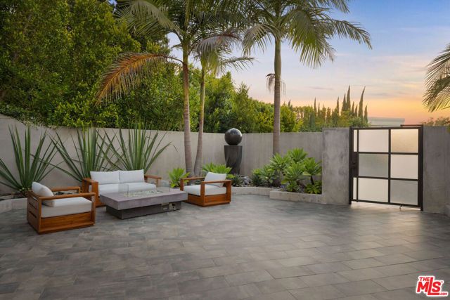 11955 Pinnacle Place, Beverly Hills, CA 90210