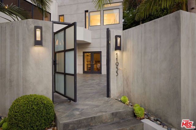 11955 Pinnacle Place, Beverly Hills, CA 90210
