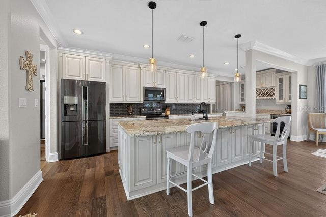 626 35TH AVENUE N, St Petersburg, FL 33704