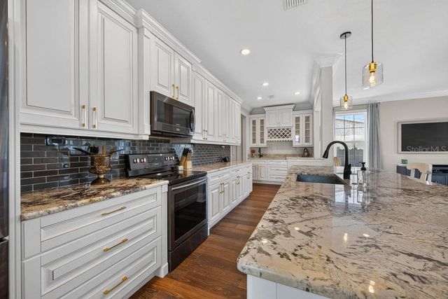 626 35TH AVENUE N, St Petersburg, FL 33704