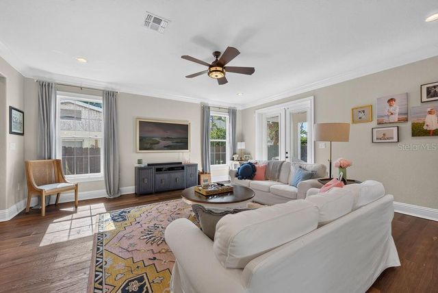 626 35TH AVENUE N, St Petersburg, FL 33704