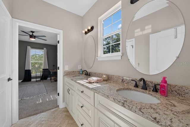 626 35TH AVENUE N, St Petersburg, FL 33704