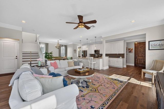 626 35TH AVENUE N, St Petersburg, FL 33704