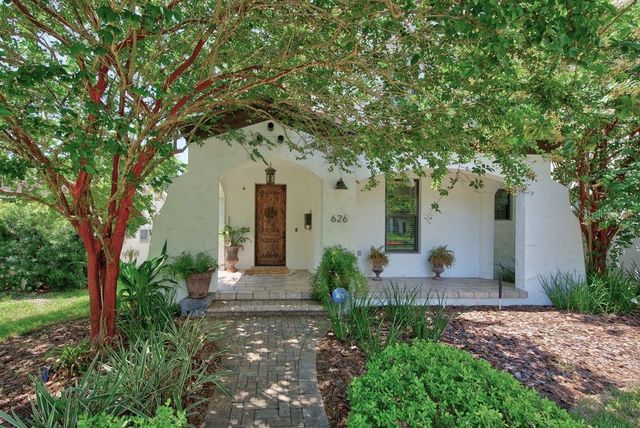 626 35TH AVENUE N, St Petersburg, FL 33704