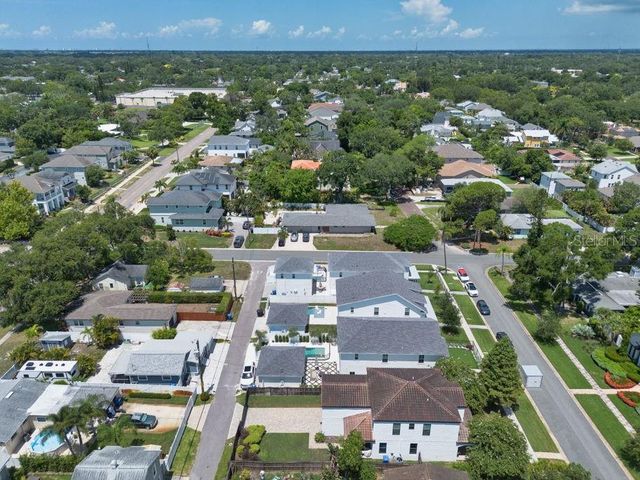 626 35TH AVENUE N, St Petersburg, FL 33704